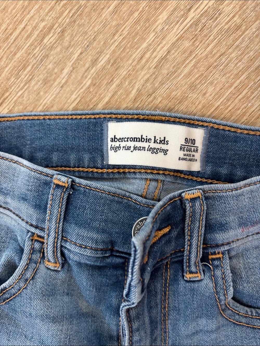 Abercrombie kids jeans 9/0 - Picture 2 of 3